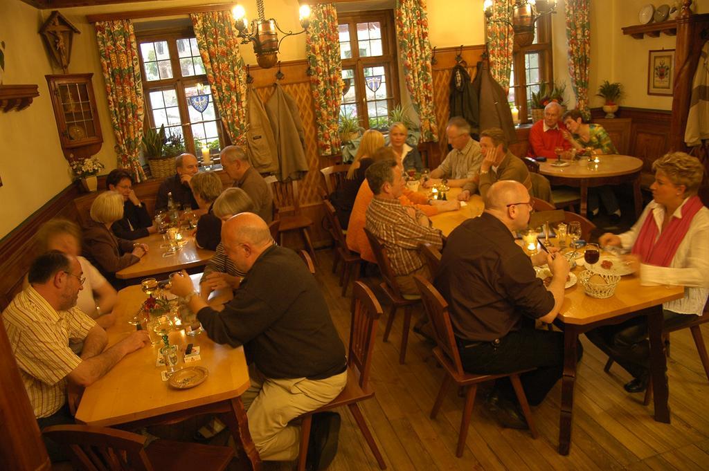 Gasthof Zum Weissen Lamm 좀머라흐 외부 사진